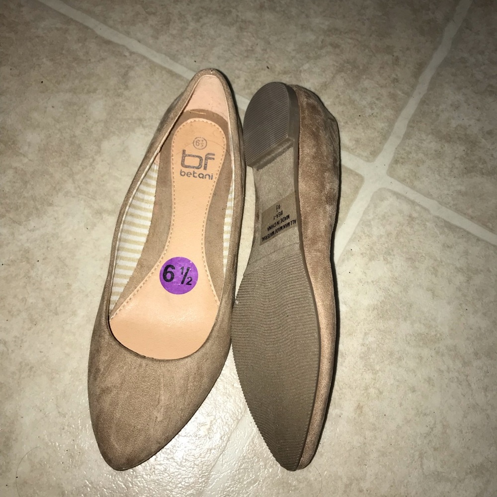 Flats - Picture 1 of 1